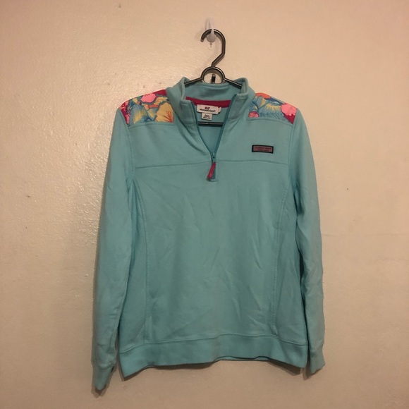 Vineyard Vines Sweaters - VINEYARD VINES 🌸 floral 1/4 zip up sweatshirt!